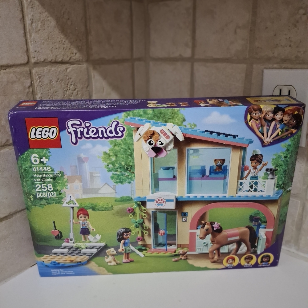 Lego Friends Heartlake City Vet Clinic (41446) 258pcs